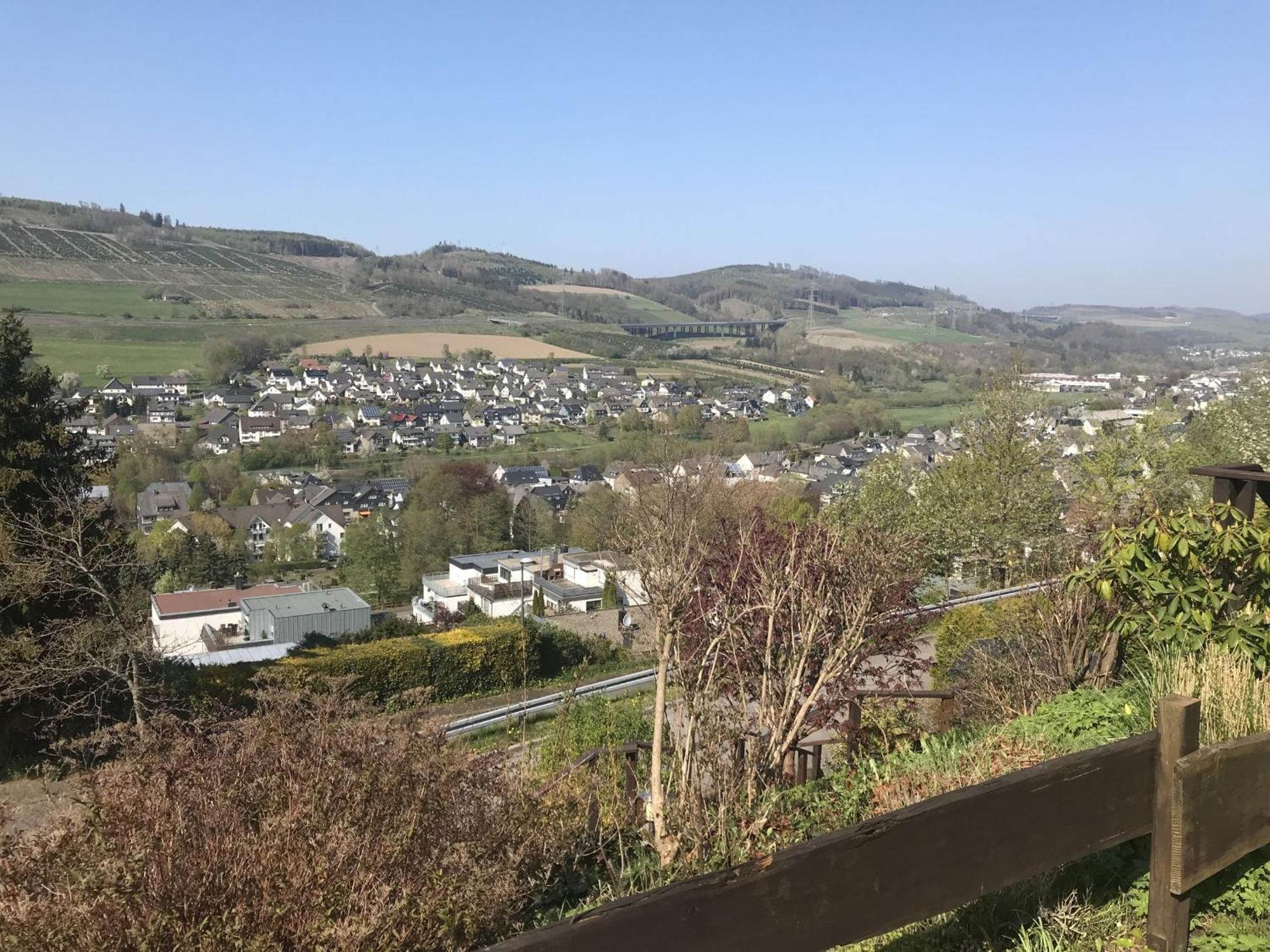 Fewo Oase Ruhrtalblick Bestwig Exterior foto